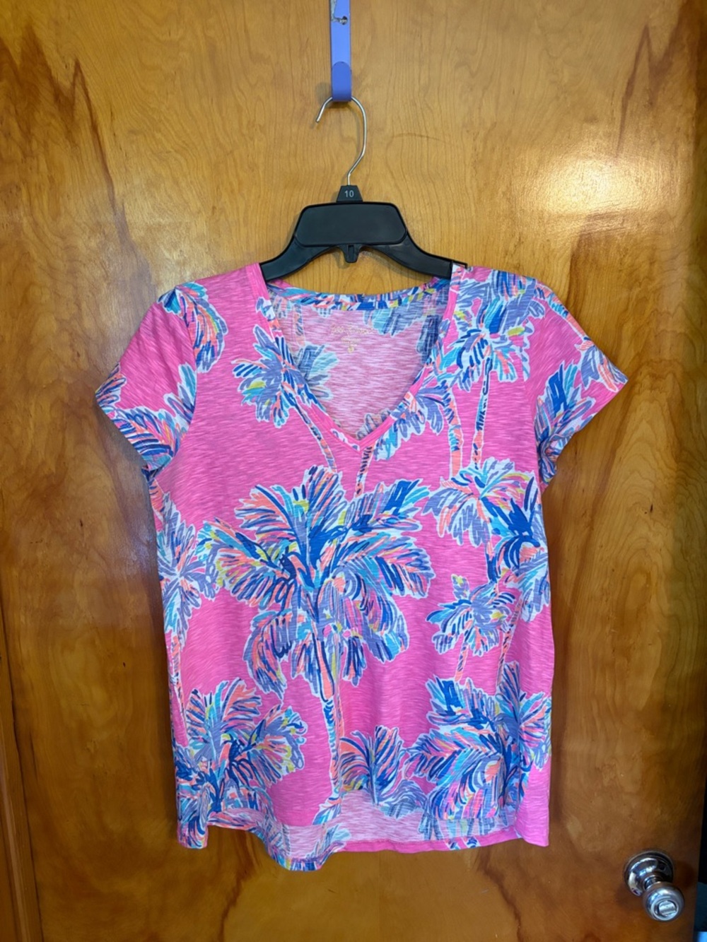 Lilly Pulitzer Etta V-Neck Tee Shirt Hot Pink Palm Print Size Small - Picture 11 of 12